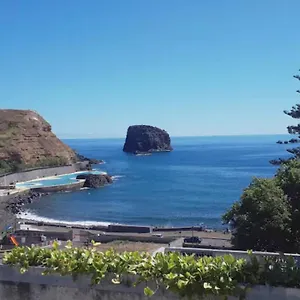 valentinas-house.madeira-islandshotels.com/