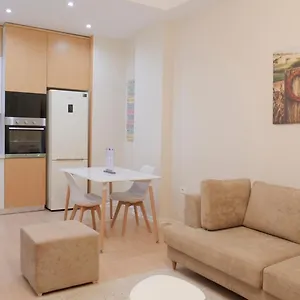 Centaurus , تيرانا ألبانيا